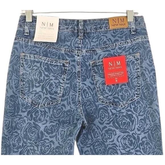 New Max~Woman Size 6~Blue Denim Floral Print High Rise Straight Leg Jean Stretch - Picture 6 of 16
